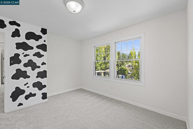 3505 Euclid Ave, Concord CA: https://media.crmls.org/mediaz/fed36b6d-b1cc-431b-accc-1b987e1a89f8.jpg