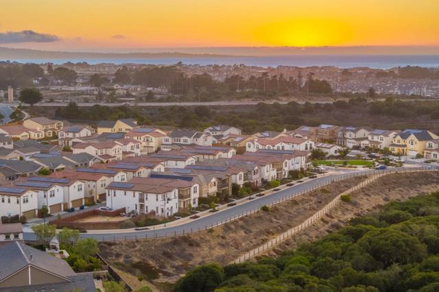 2975 Denali Drive, Marina CA: https://media.crmls.org/mediaz/fed3c2b0-c770-4df4-86e3-d51e572ef78f.jpg