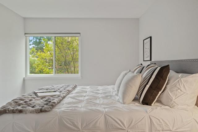 918 Beach Park Boulevard, Foster City CA: https://media.crmls.org/mediaz/fed459ae-0228-4777-bb39-2f3ceed39bca.jpg
