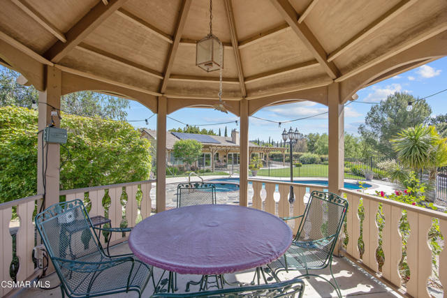 12490 Ridge Drive, Santa Rosa CA: https://media.crmls.org/mediaz/fed49567-9dfc-44a0-bf22-43450868e5e8.jpg
