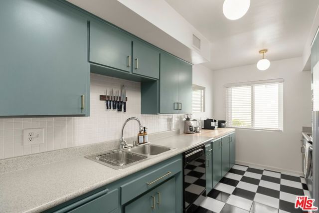 7949 Selma Avenue, Los Angeles CA: https://media.crmls.org/mediaz/fed59a64-c925-4486-a1c9-7f08bce89b6d.jpg