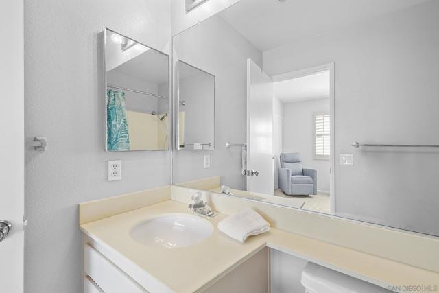 11378 Via Rancho San Diego, El Cajon CA: https://media.crmls.org/mediaz/fed5a7ed-21ee-4302-ae5b-74613a239b76.jpg