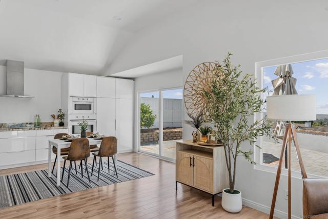 4503 Carnaby, Carlsbad CA: https://media.crmls.org/mediaz/fed6207b-507a-4230-8350-bbbbd15f8b44.jpg