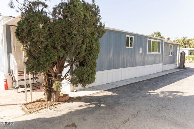 710 W Harvard Boulevard, Santa Paula CA: https://media.crmls.org/mediaz/fed64ba6-7602-41bc-9e85-fdcb99fc4aee.jpg