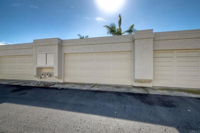 Detail Gallery Image 27 of 29 For 907 Hickory Ct, Carlsbad,  CA 92009 - 2 Beds | 3/1 Baths