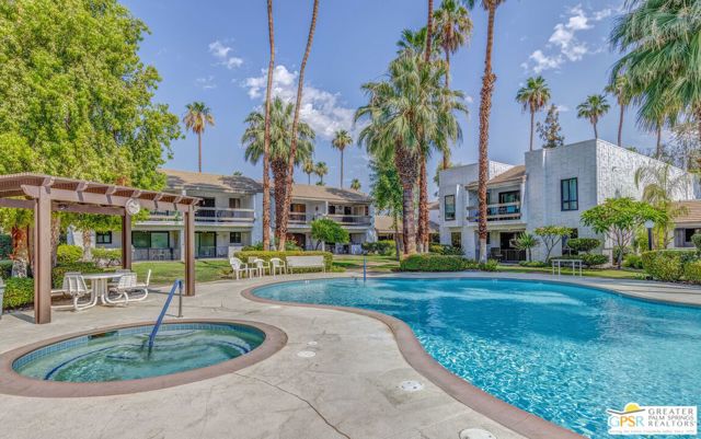 5205 E Waverly Drive, Palm Springs CA: https://media.crmls.org/mediaz/fed6d493-3057-409d-bd86-86b4e86f7d83.jpg