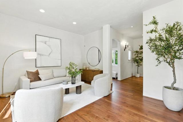 45 Sneckner Court, Menlo Park CA: https://media.crmls.org/mediaz/fed7218e-7774-4951-b013-20e824753689.jpg