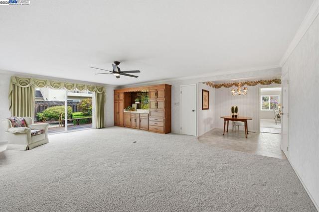 Image 11 of 30 For 15596 Tilden St