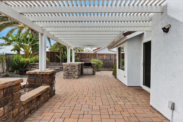 Detail Gallery Image 36 of 48 For 1634 Cottage Glen Ct, Encinitas,  CA 92024 - 4 Beds | 3 Baths