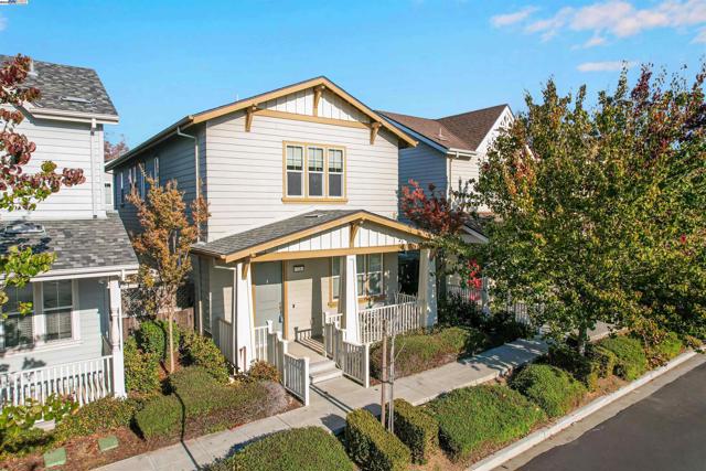 328 C St, Hayward CA: https://media.crmls.org/mediaz/fed8b092-26f8-4ce6-b0a9-b2fd8bb523d7.jpg