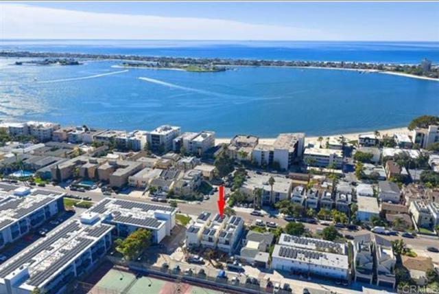 Detail Gallery Image 2 of 29 For 3901 Haines, San Diego,  CA 92109 - – Beds | – Baths