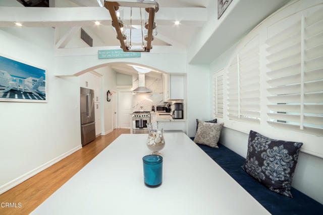 Detail Gallery Image 9 of 37 For 214 Pearl St, Redondo Beach,  CA 90277 - 2 Beds | 2 Baths