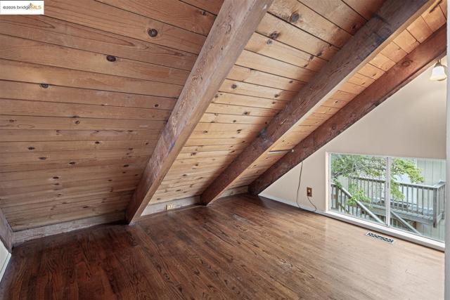 1400 Audubon AVE, Montara CA: https://media.crmls.org/mediaz/feda9dd2-81c1-445b-b276-b8faabe856fc.jpg