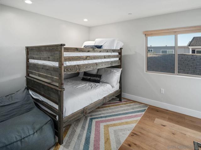 851 53 Sapphire, San Diego CA: https://media.crmls.org/mediaz/fedb0751-59b0-4df3-8f51-6870d3e7a6aa.jpg