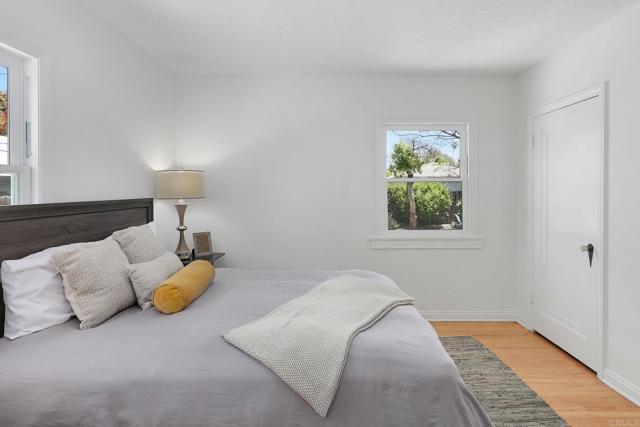 2764 Granville Avenue, Los Angeles CA: https://media.crmls.org/mediaz/fedb5fd2-19af-4049-982f-87201c03260f.jpg
