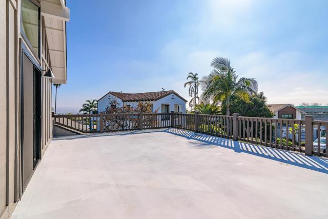 2193 Harbour Heights Rd, San Diego CA: https://media.crmls.org/mediaz/fedbd0f0-475f-4a68-b5b1-ab6eb8e7f8a8.jpg
