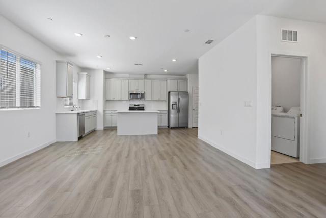 7200 Robins Cove Drive, Stockton CA: https://media.crmls.org/mediaz/fedbdf66-98b5-40ac-b159-0ac6a5ef9ee3.jpg