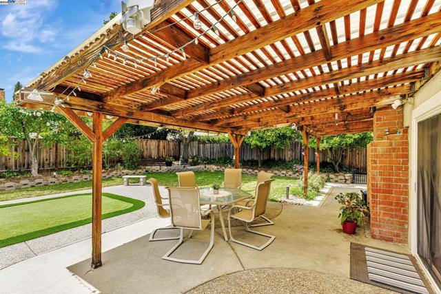 502 Cartagena Ln, San Ramon CA: https://media.crmls.org/mediaz/fede8622-6f22-4363-ab71-93b3caf9da4f.jpg