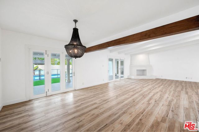 5614 Ponce Avenue, Woodland Hills CA: https://media.crmls.org/mediaz/fedeb9a5-4a7d-44e2-98ee-eb4ae2426ad3.jpg