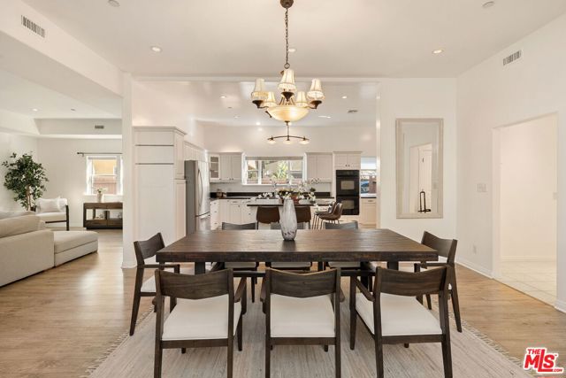 4224 Madison Avenue, Culver City CA: https://media.crmls.org/mediaz/fedf18da-aa33-4d07-8981-3df26d055a8b.jpg