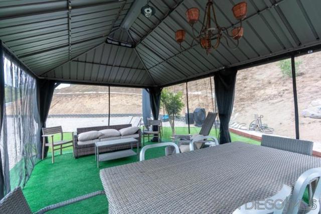 1615 Vista Del Lago, Fallbrook CA: https://media.crmls.org/mediaz/fedf2815-737c-4646-990f-73ea916a6cd3.jpg