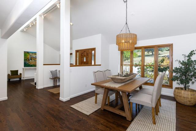 573 Meadow Road, Aptos CA: https://media.crmls.org/mediaz/fedf8782-e117-4510-80c7-632e98908d60.jpg
