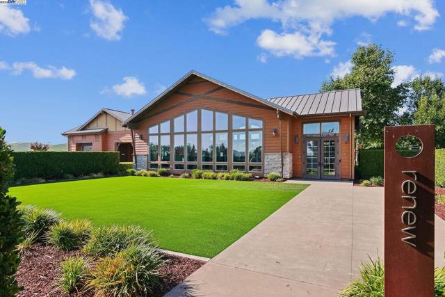 389 Basswood Cmn, Livermore CA: https://media.crmls.org/mediaz/fedfdc22-0b08-4760-a611-596cfa2866c4.jpg