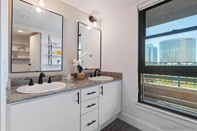 500 W Harbor Dr, San Diego CA: https://media.crmls.org/mediaz/fee1214c-afc9-4399-88c1-94a4485892f9.jpg