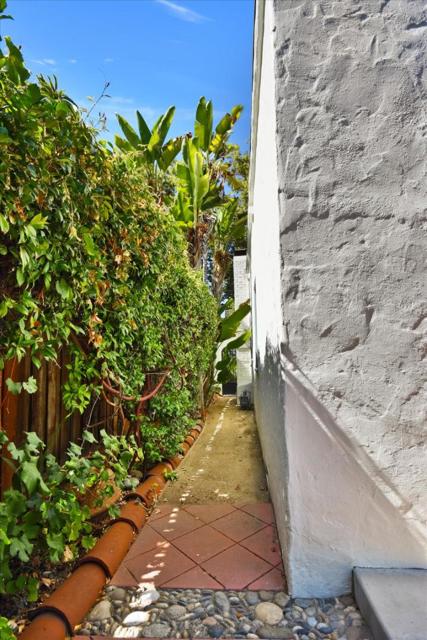 80 Hobson Street, San Jose CA: https://media.crmls.org/mediaz/fee146d3-1d11-4888-a2ea-805ccab59f75.jpg