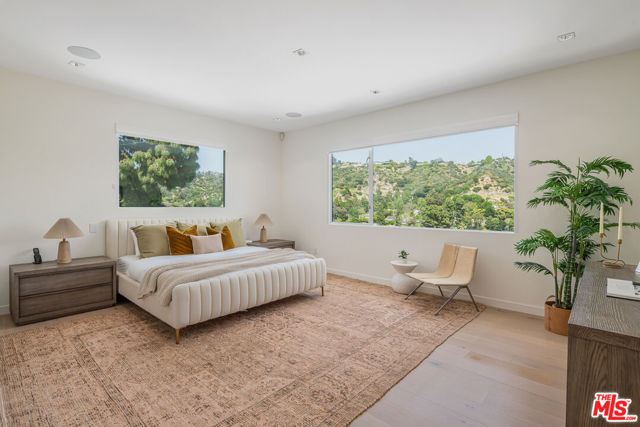 9697 Heather Road, Beverly Hills, California 90210, 3 Bedrooms Bedrooms, ,4 BathroomsBathrooms,Single Family Residence,For Sale,Heather,24396985