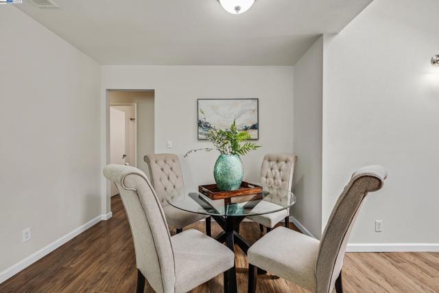 36055 Easterday Way, Fremont CA: https://media.crmls.org/mediaz/fee1b151-3d20-42c4-b038-cd71b7bfe74e.jpg