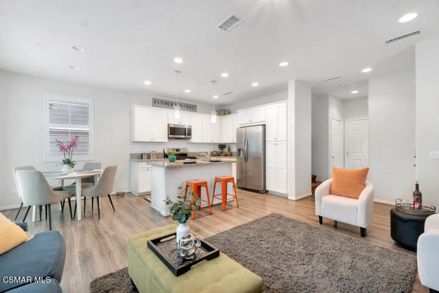 8565 N Walnut Way, West Hills CA: https://media.crmls.org/mediaz/fee22635-b670-420e-b8ee-58e87629c572.jpg