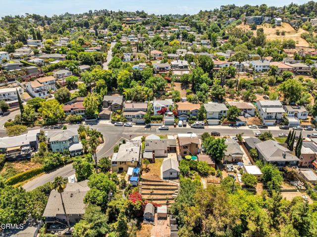 4127 Scandia Way, Los Angeles CA: https://media.crmls.org/mediaz/fee26398-5f63-4fd9-99bc-c81b9844354e.jpg