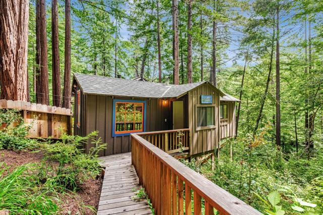 855 Dearborn Park Road, Pescadero CA: https://media.crmls.org/mediaz/fee31555-7ec0-4a96-91d8-1113271fe205.jpg