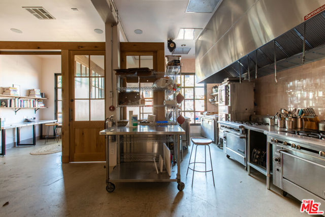 12906 Venice Boulevard, Los Angeles CA: https://media.crmls.org/mediaz/fee33bc6-7531-4ddb-8cc8-bf9e8f49ba04.jpg