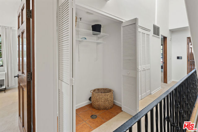 1100 21st Street, Santa Monica CA: https://media.crmls.org/mediaz/fee466d9-b642-44e7-8c69-37673fc70002.jpg