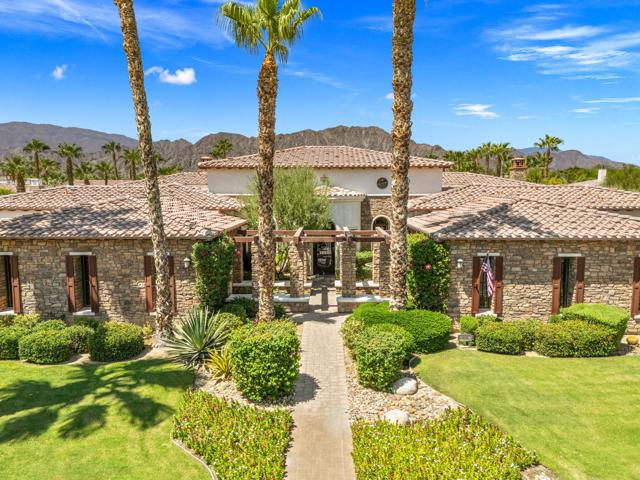 54195 Alysheba Drive, La Quinta CA: https://media.crmls.org/mediaz/fee4c201-0fca-4116-83ab-a5a0676aaa9e.jpg