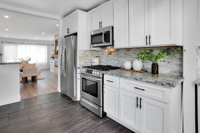 1349 Jefferson Avenue, Redwood City CA: https://media.crmls.org/mediaz/fee4d536-1e4b-40cd-ad59-d9284e8357a8.jpg