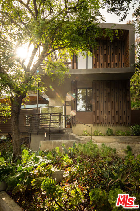 1855 Redcliff Street, Los Angeles CA: https://media.crmls.org/mediaz/fee56423-06d2-4bf4-9d04-660e9293d48b.jpg
