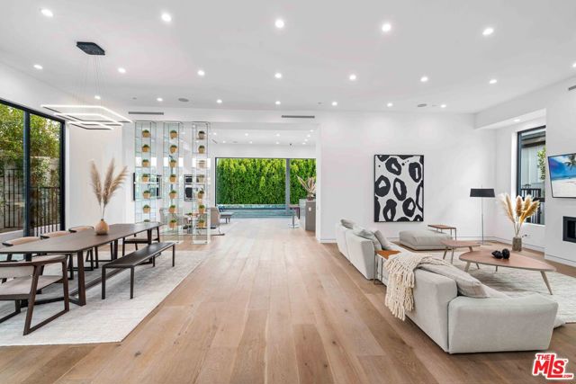 832 N Sierra Bonita Avenue, Los Angeles CA: https://media.crmls.org/mediaz/fee5b4ae-1323-4f8b-a1d7-d80e8e2f28a7.jpg