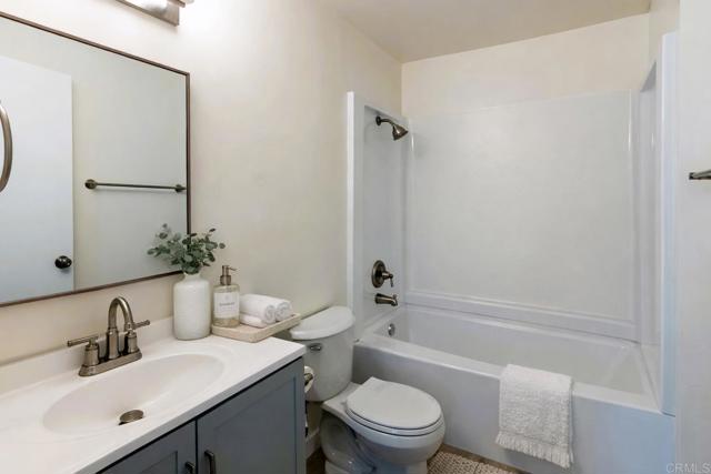 Detail Gallery Image 10 of 19 For 532 Anita St #112,  Chula Vista,  CA 91911 - 2 Beds | 1 Baths