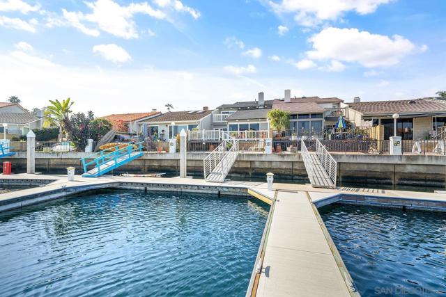 85 Catspaw Cpe, Coronado CA: https://media.crmls.org/mediaz/fee6e93e-cca5-4f17-903e-29c67de55ac5.jpg