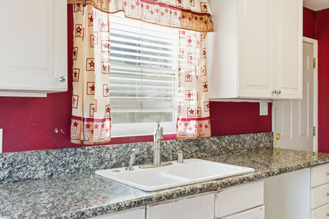 Detail Gallery Image 12 of 27 For 255 Douglas Ave, Oxnard,  CA 93030 - 2 Beds | 1 Baths