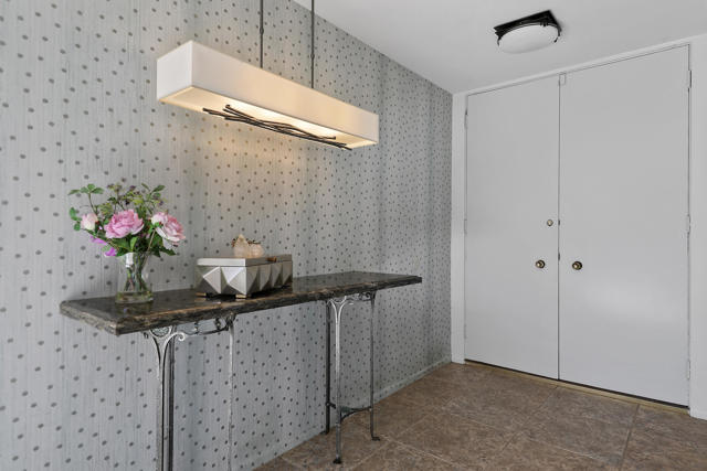 Image 3 of 44 For 72351 Willow Street 1309