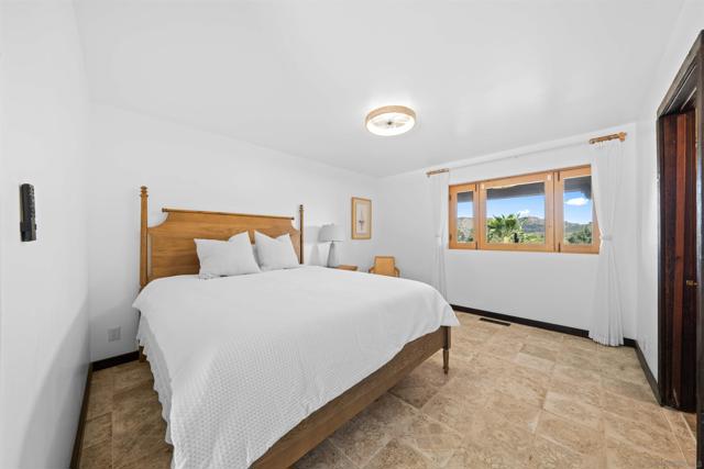 Image 38 of 75 For 1951 Cloverdale Rd