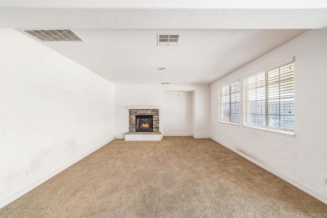 41013 Sunsprite St, Lake Elsinore CA: https://media.crmls.org/mediaz/fee7790e-d26e-4230-85eb-ed5b4ebc41b7.jpg