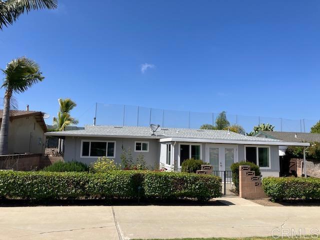 1553 La Casita Drive, San Marcos CA: https://media.crmls.org/mediaz/fee7f368-def2-4b99-892d-9e5628ddc4f2.jpg