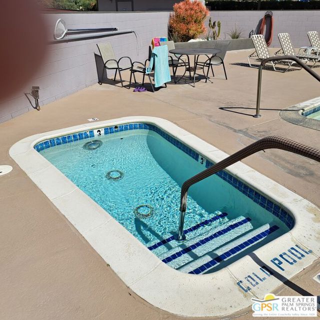 18555 Roberts Road, Desert Hot Springs CA: https://media.crmls.org/mediaz/fee84e4f-fa46-4801-b1fc-a8d172a5e9b8.jpg