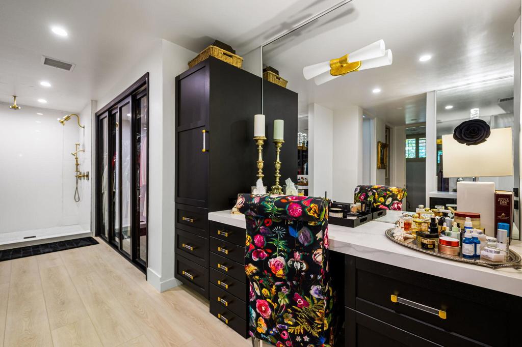 MLS #219141756DA image #22