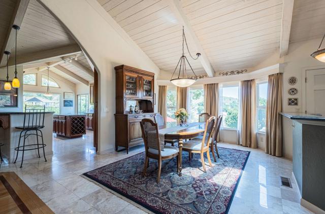 15847 Pleasant Valley Lane, Salinas CA: https://media.crmls.org/mediaz/fee8f51d-3e59-4e91-b78e-0e6818d42bc0.jpg